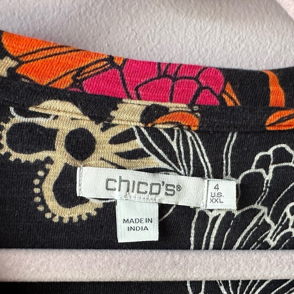 Chico’s Navy Blue Floral Top Size XXL - Picture 3 of 6